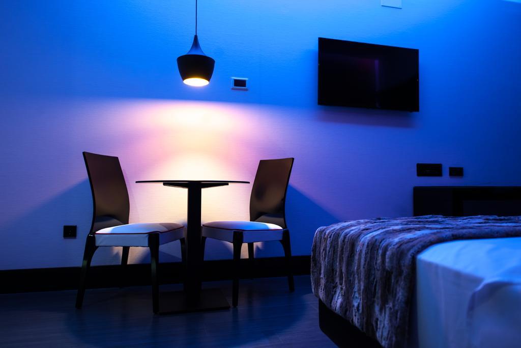 Hotel Loob Madrid (Adults Only) Торрехон-де-Ардос Екстер'єр фото